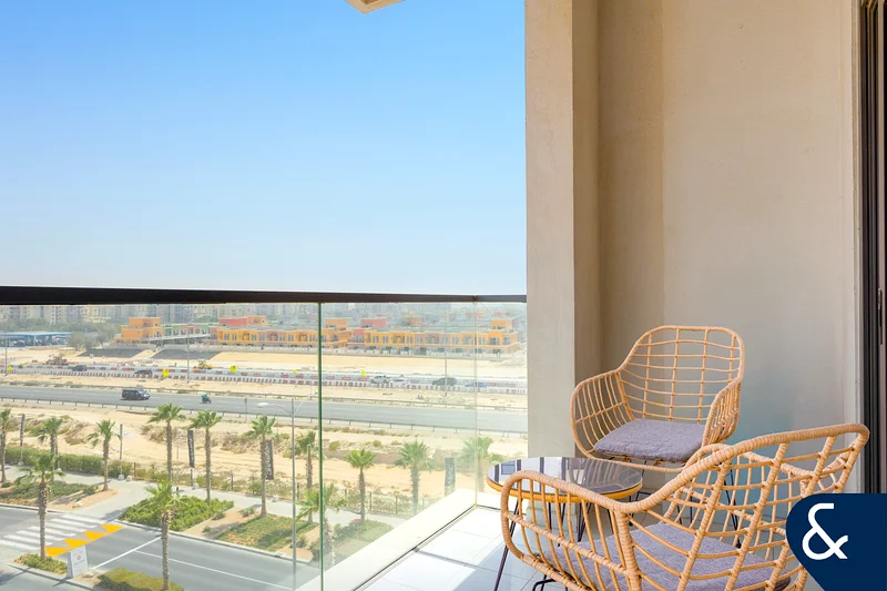 Vacant | Great Location | Modern One-BR63972761664003111