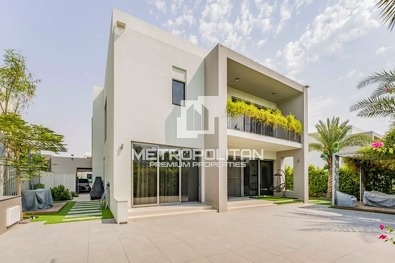 Community Living | Large Layout | Landscaped64045227677059110