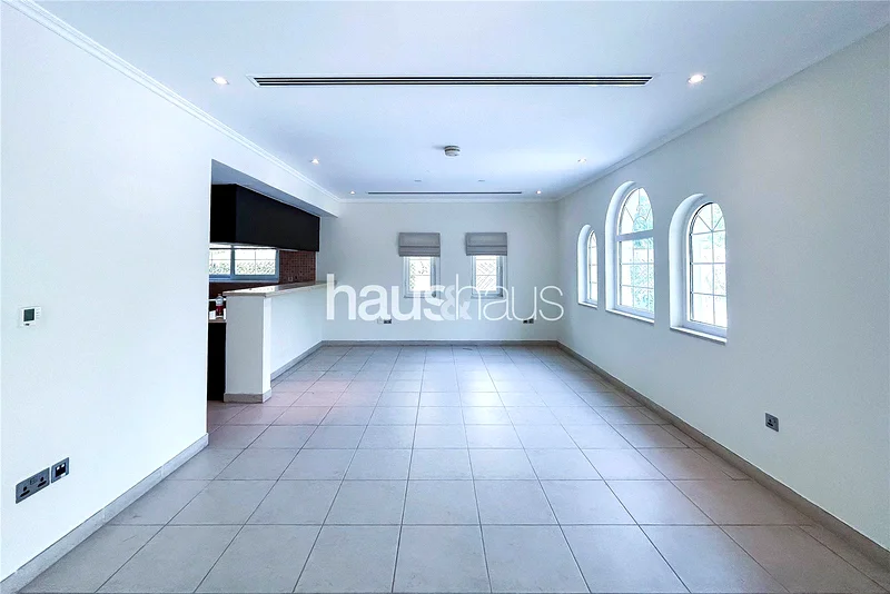 Best Price | Geuine Listing | Legacy | Call now63922284811138112