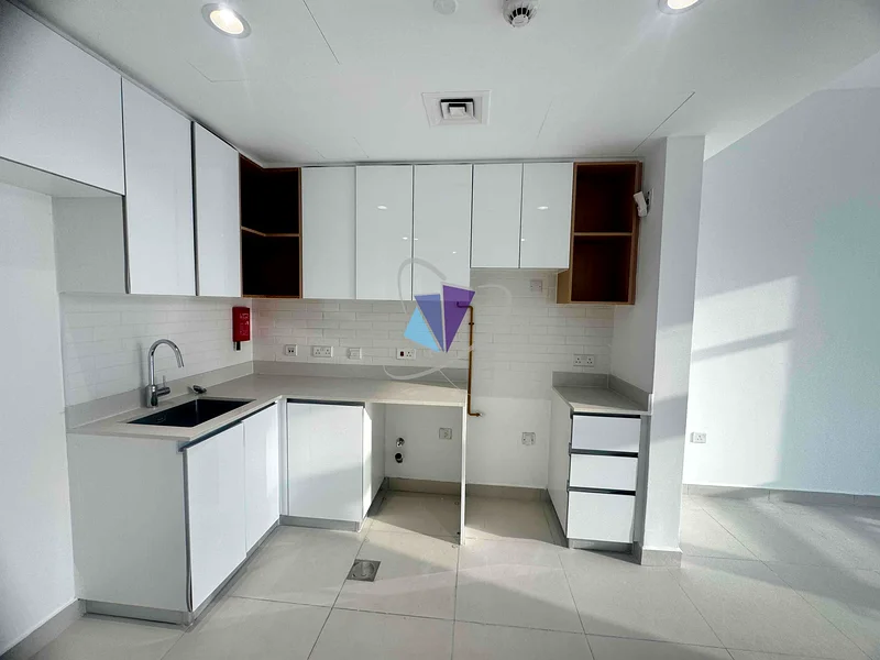 1 Bedroom With Balcony|High Floor| Nearby Beach63845407469058113