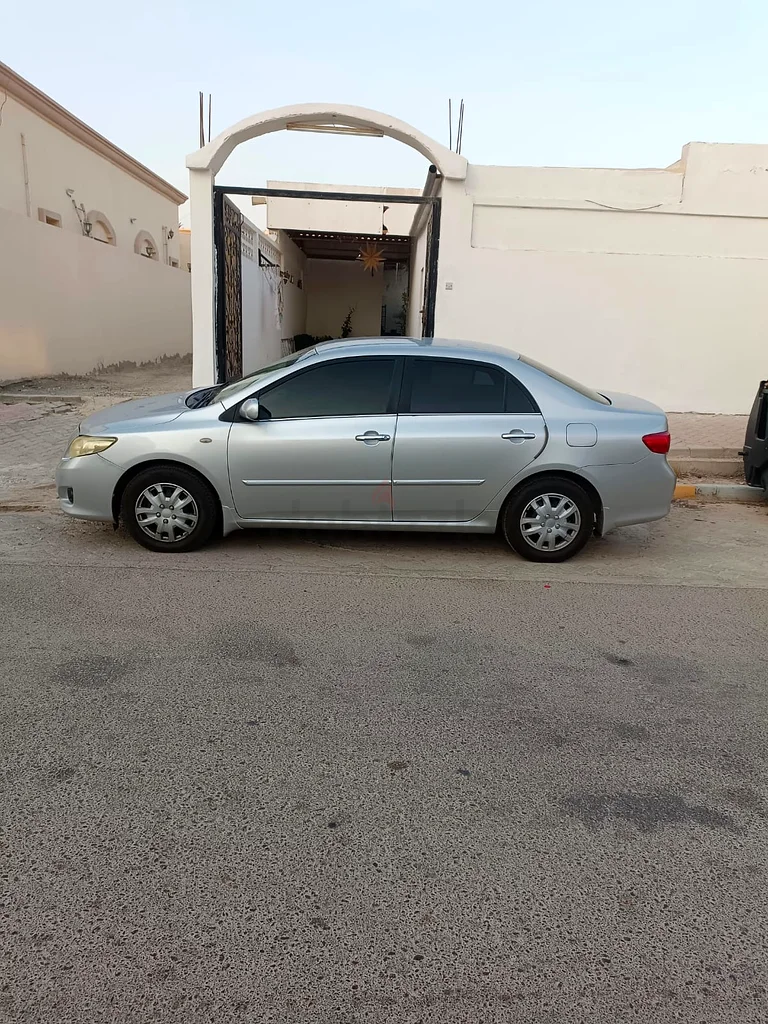 سيارة تويوتا كورولا بحالة ممتازة، ناقل حركة أوتوماتيكي، للبيع63484505224834113