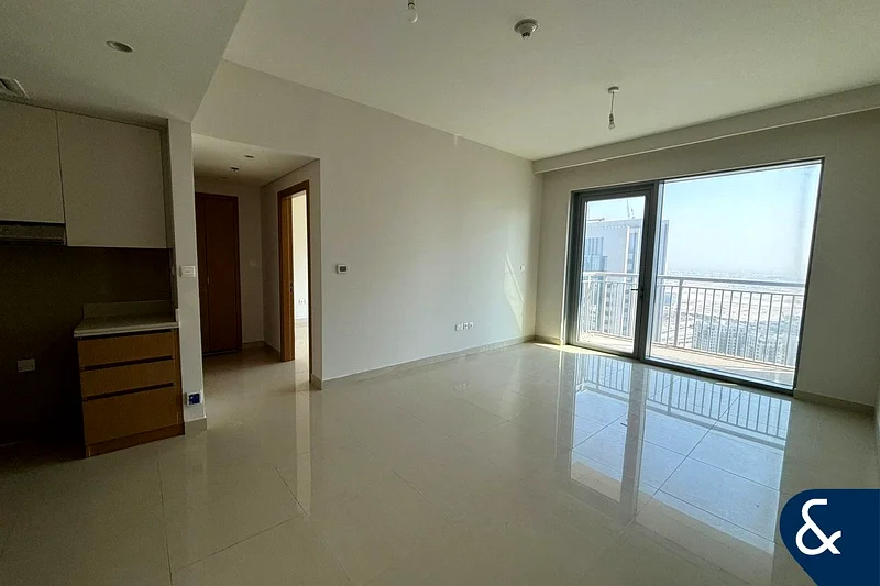 طابق عالي | صفقة للمستثمر | إطلالة على برج الخور64026492726530111