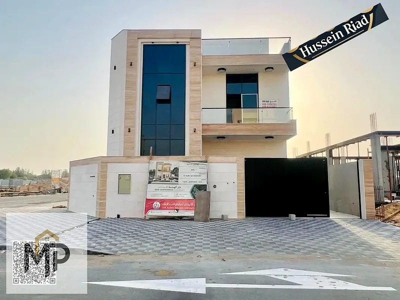 فيلا فاخرة للغاية بواجهة حجرية كاملة، وتصميم داخلي فاخر للغاية، وتشطيبات على طراز الفنادق الفاخرة. التسجيل مجاني.63897420669954111