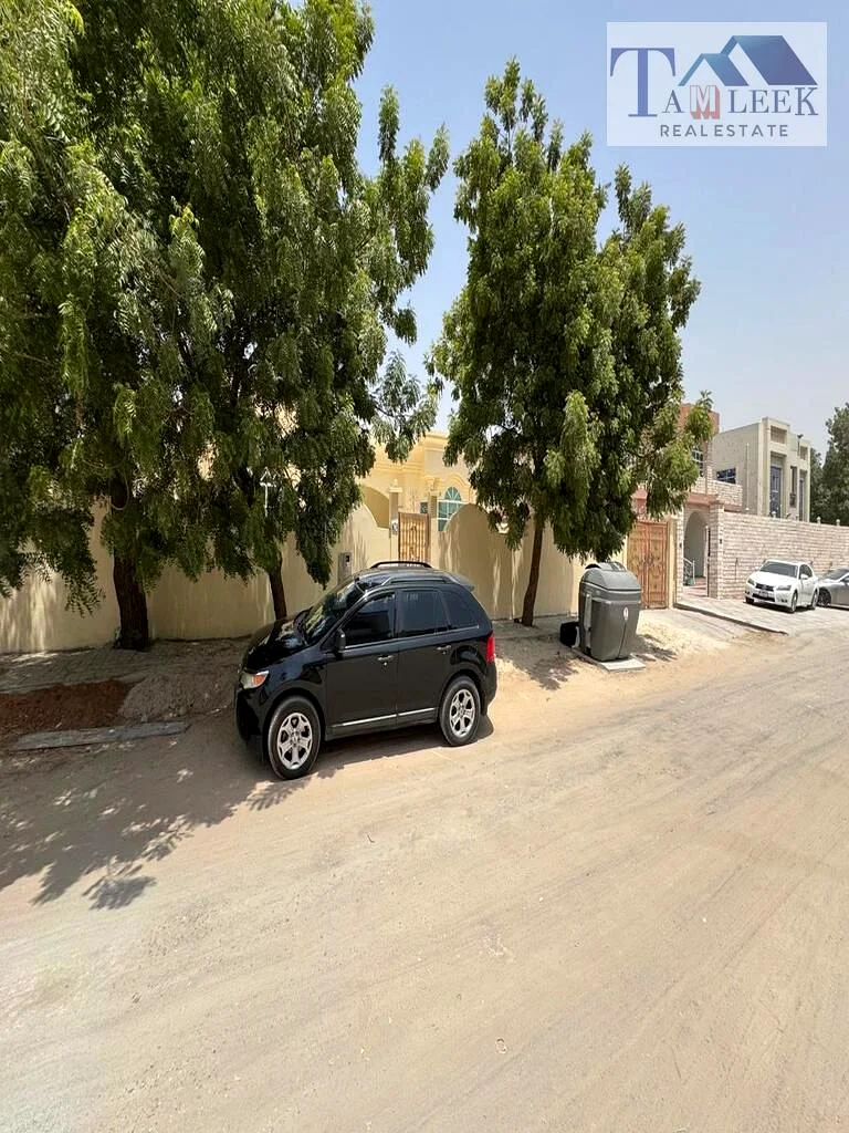 فيلا للبيع بسعر مغري في عجمان63871293426433111