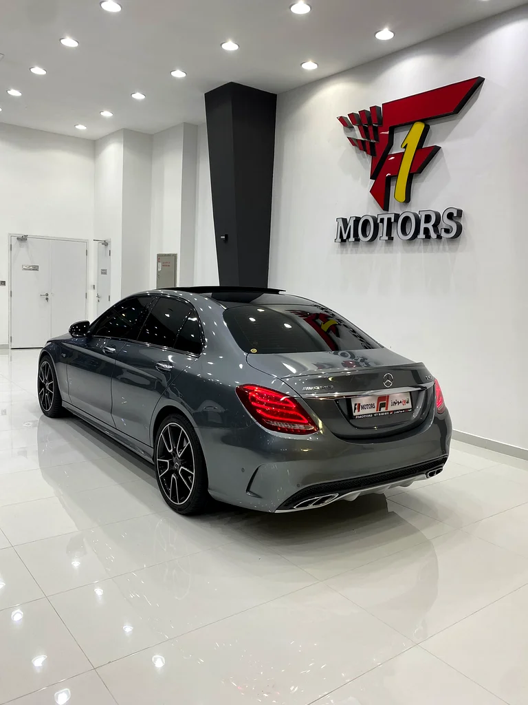 مرسيدس C43 AMG. سياره بحاله ممتازه جدا.  مواصفات فل اوبشن63488611304450113