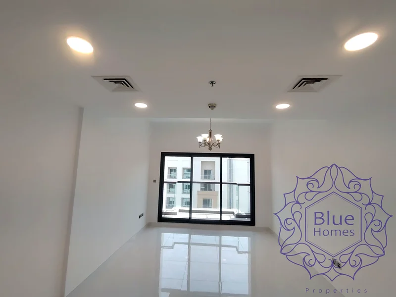 جاهز للانتقال | 1BHK | تخزين63744985276674111