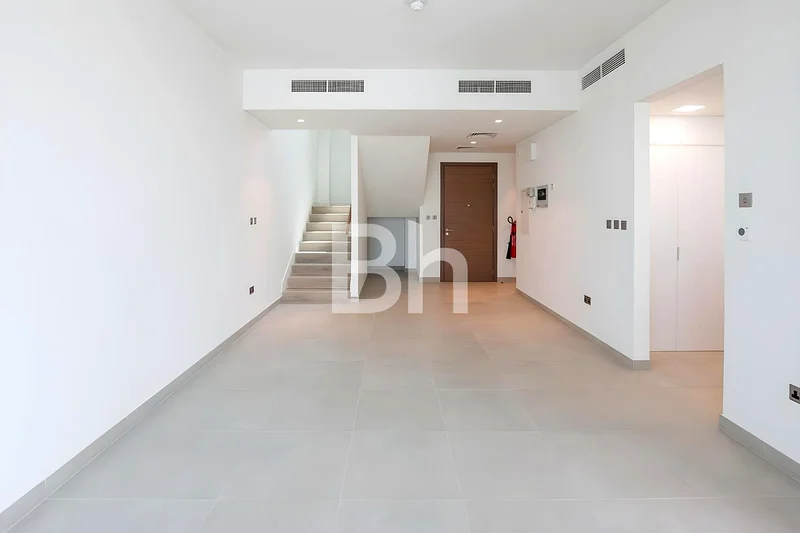 Double Row | Mid Unit | Rented Until October63848388201347112