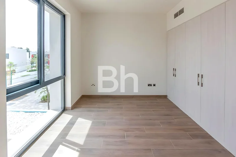 Double Row | Mid Unit | Rented Until October63848388201347113