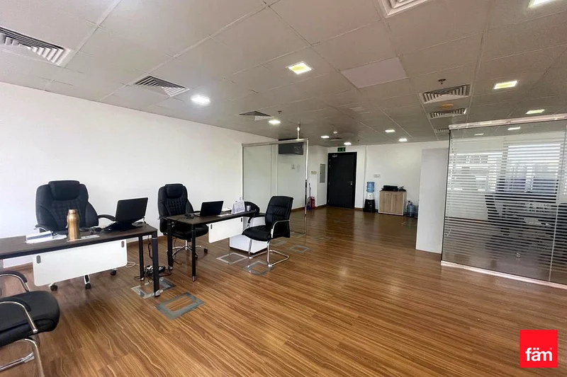 PRIME OFFER | VACANT SOON | UPGRADED | SEMI-FITTED63838222905730112