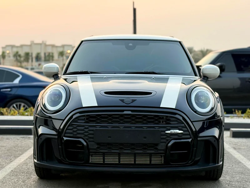 Mini Cooper S GCC full option original paint under warranty and service contracts63479888245889110