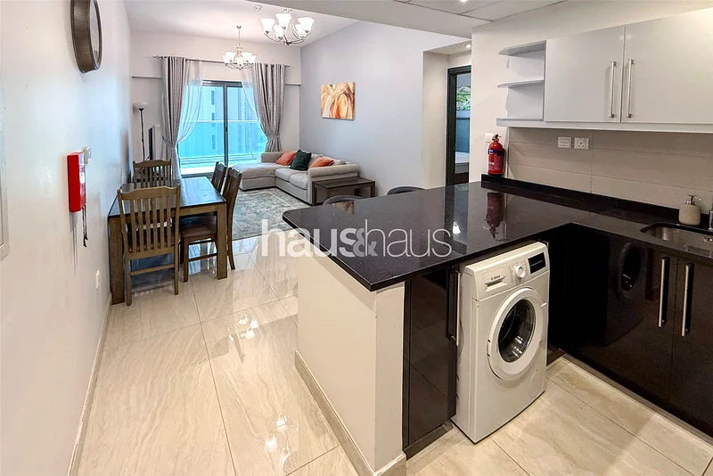 الطابق العالي | مفروشة بالكامل | موقع متميز |63798218808323110