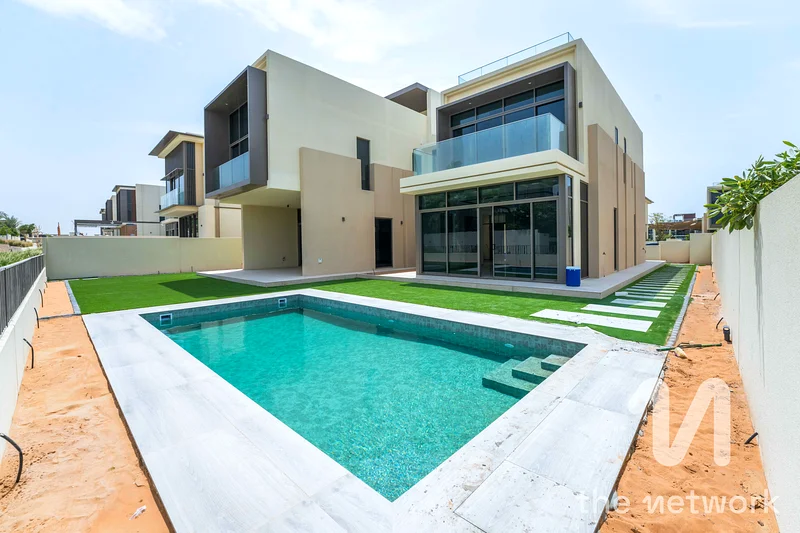 Burj Views | Private Pool | Brand New63754432295554110