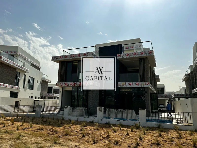 تصميم واسع | إطلالة كاملة على ملعب الغولف63971398312578111