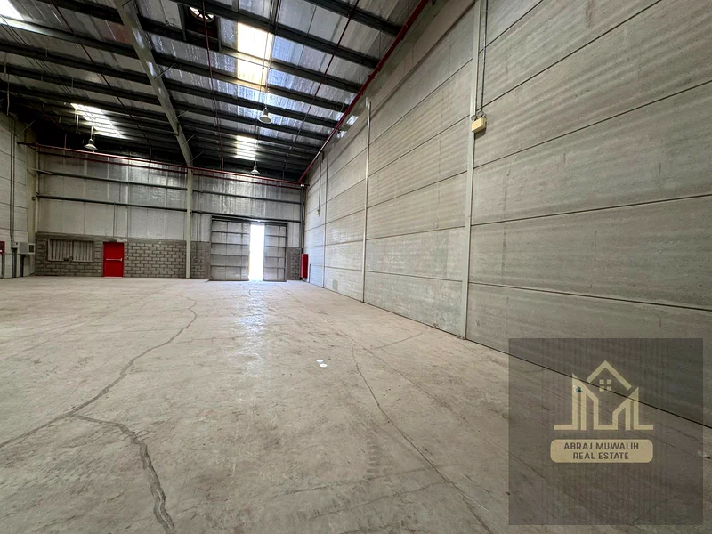 3500 SQFT WAREHOUSE FOR RENT IN SAJJA // PRIME LOCATION // LIMITED TIME OFFER IN JUST 140K63622481623554112