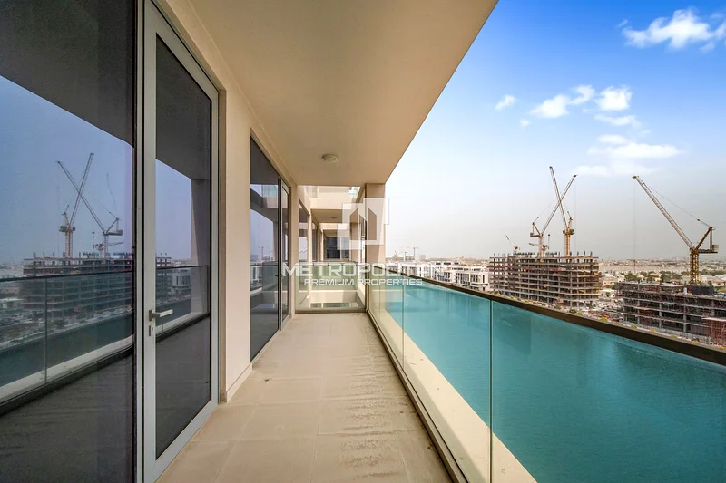 Waterfront Living | Prime Location | Modern Layout63950051286274112
