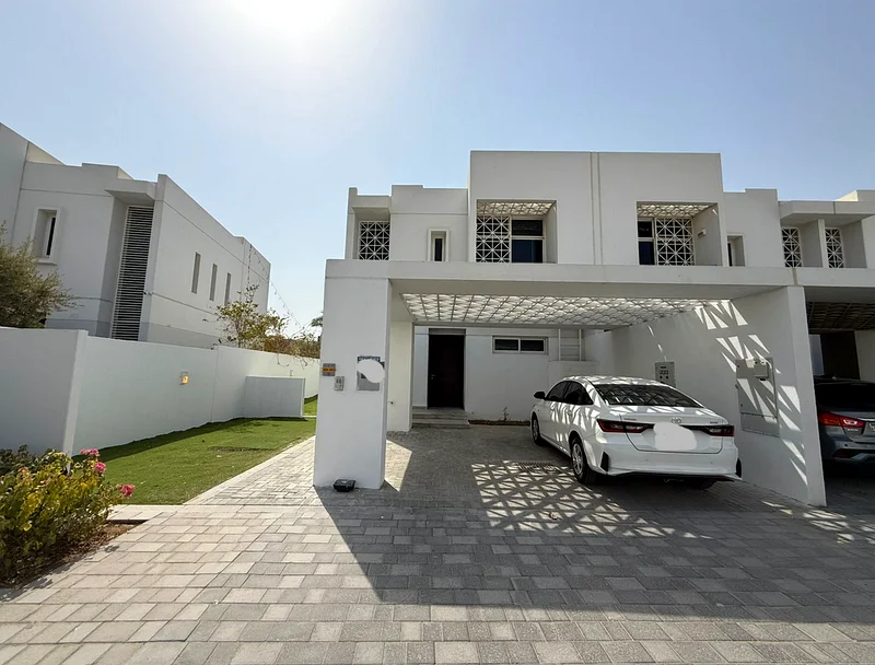 النوع أ | صف واحد بقعة خضراء | موقع متميز63925975070851110