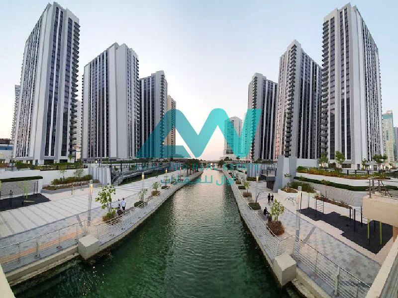 Luxury 2BR Apt | Spectacular View | Prime Location63844360974722110