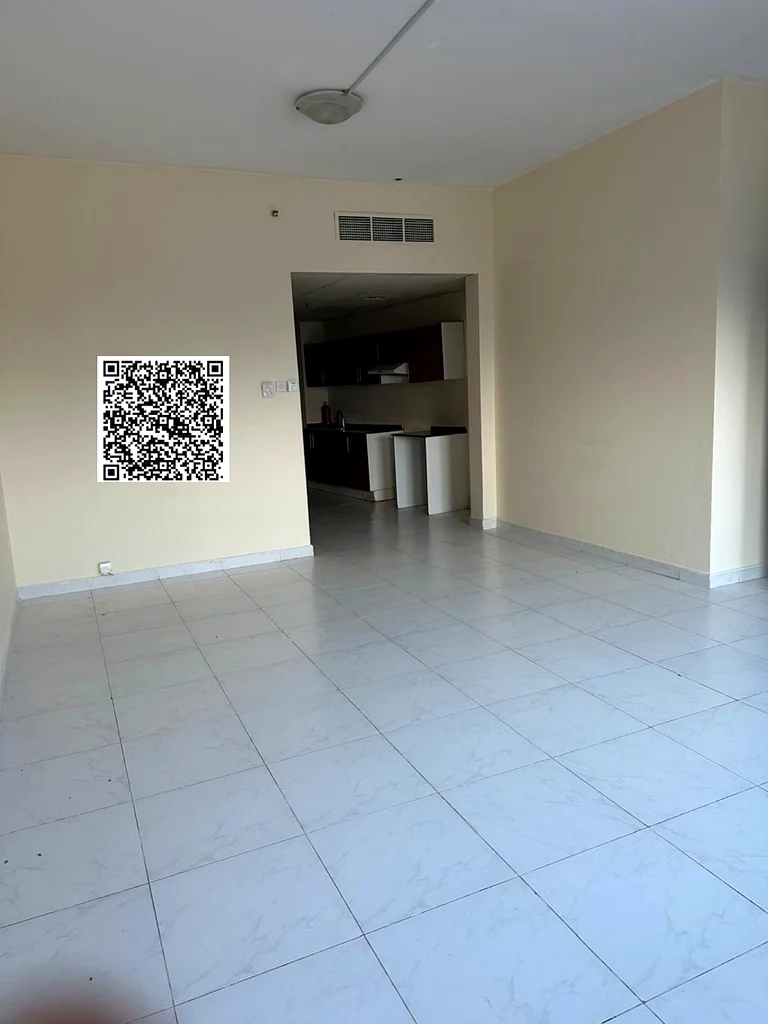 Studio for rent with parking63721146141186110