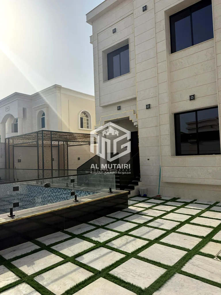 فيلا فاخرة للبيع – أول ساكن – 6 غرف نوم رئيسية – مع مسبح وسقف مفروش – عجمان63877988613378112