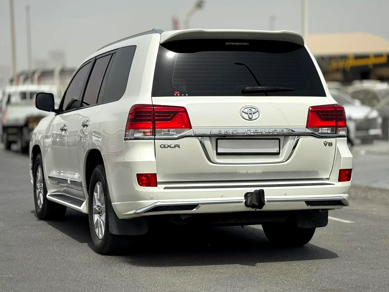 LC200 4.6L Petrol V8 2018 UAE Price @ 187,500 AED63484694161155113
