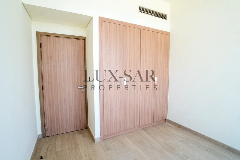 موقع متميز | شاغر | واسع63800727581057114