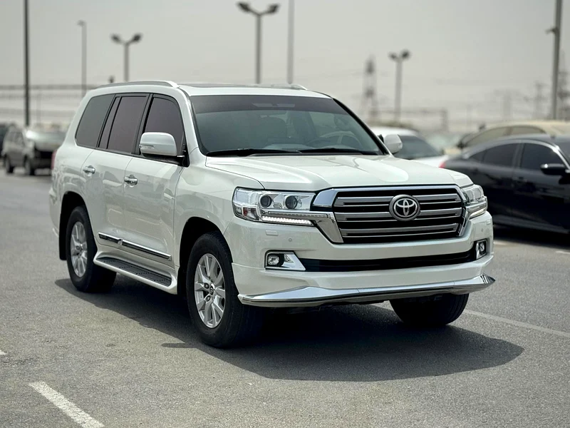 LC200 4.6L Petrol V8 2018 UAE Price @ 187,500 AED63484694161155111