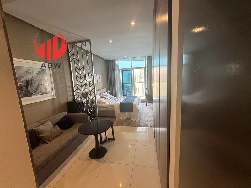 Fully Set Up | Vacant | Balcony with Canal View63795306411906112