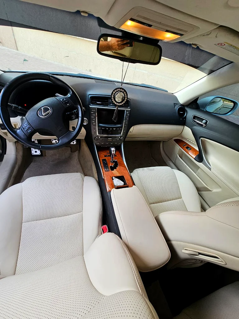 لكزس كابريو بحالة ممتازة63489584266497113