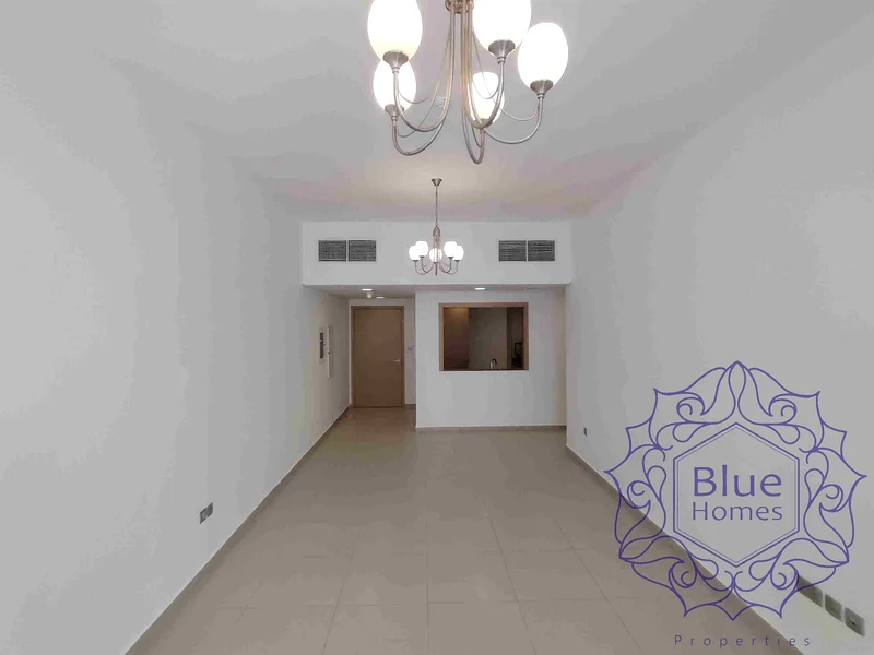 FAMILY BUILDING | 3 BEDROOM | MAIDROOM  |63743604770562112