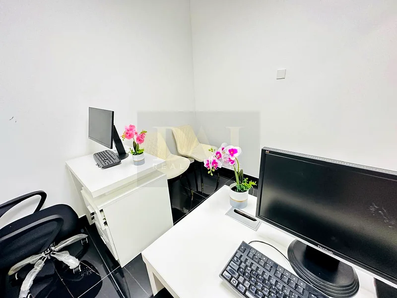Stylish Office | Free Utilities | Bank Account Assistance63619929384577111