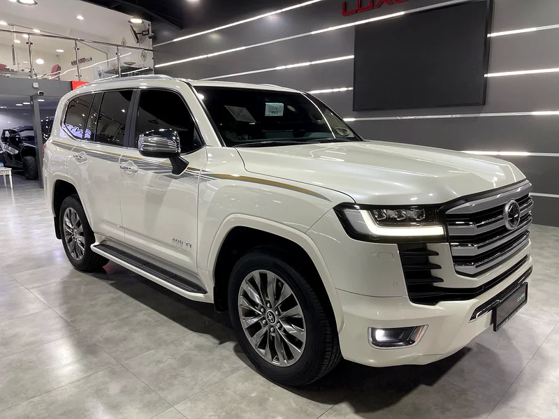 Toyota Land Cruiser VXR Twin Twin Turbo Model 2023 Low MILEAGE Under Warranty With Contract Service63613129717762112