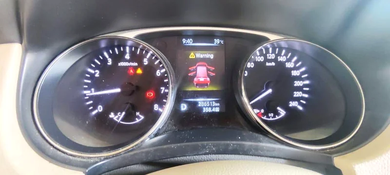 Nissan X-Trail 2015 – AED 2600063488644169987112