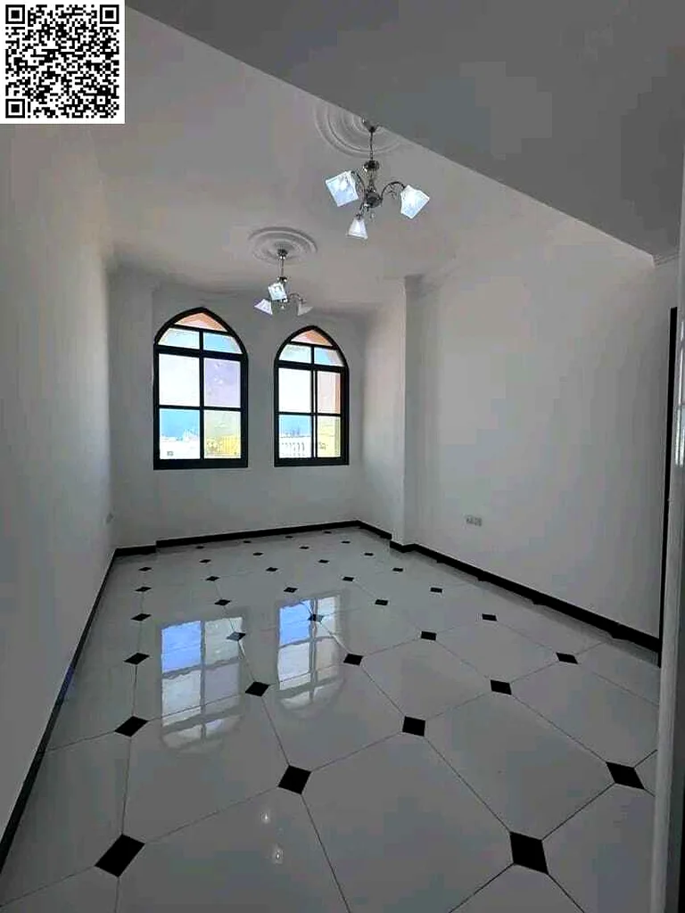 Luxury 2BR, living room, balcony, 2 baths, spacious & modern, prime location near services, easy access to Sharjah & Dubai.63722360216705112