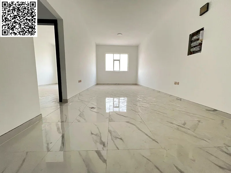 سكن فاخر مكون من غرفتي نوم رئيسيتين، وغرفة معيشة، وشرفة، ومكيف مركزي، واسع وعصري، في موقع متميز قرب الخدمات، وسهولة الوصول إلى الشارقة ودبي.63711781322243114