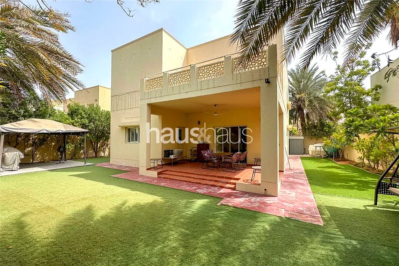 Upgraded  | Meadows 5 | New Listing | Ready to636121024505631116