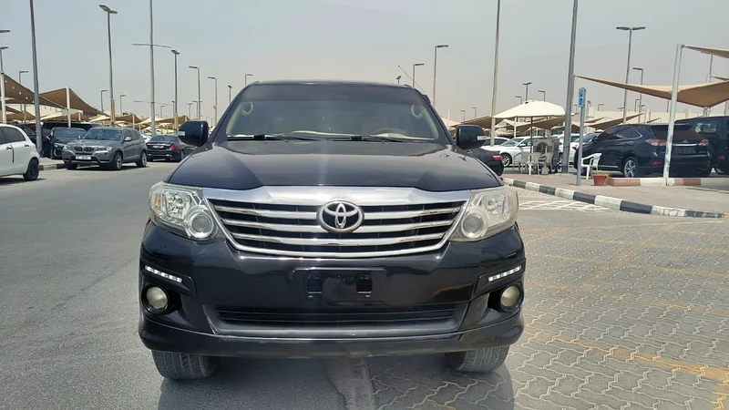 Toyota Fortuner63484347705859112