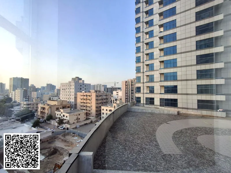 عرض ساخن بأرخص سعر شقة من 3 غرف نوم مع موقف سيارات شقة فارغة 3BHK بإطلالة كاملة على المدينة والمنظر المفتوح في موقع مميز بفلكون تاورز63886202207491113