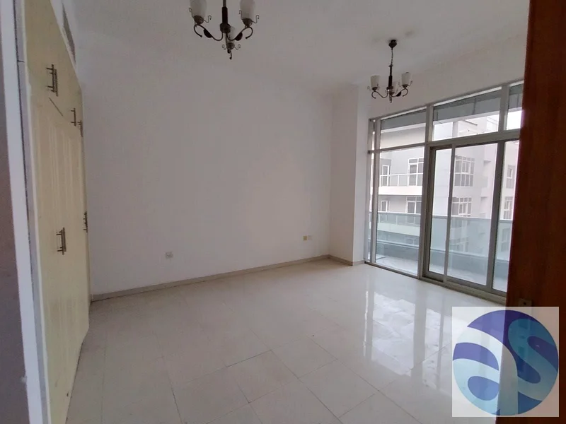 Spacious Master Bedroom with Open Layout – Ready to Move In63744152532226113