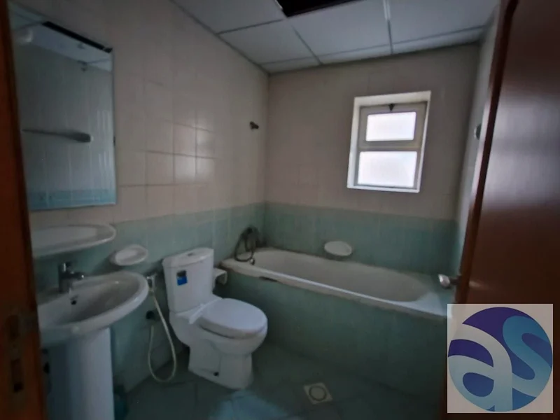 Spacious Master Bedroom with Open Layout – Ready to Move In63744152532226114