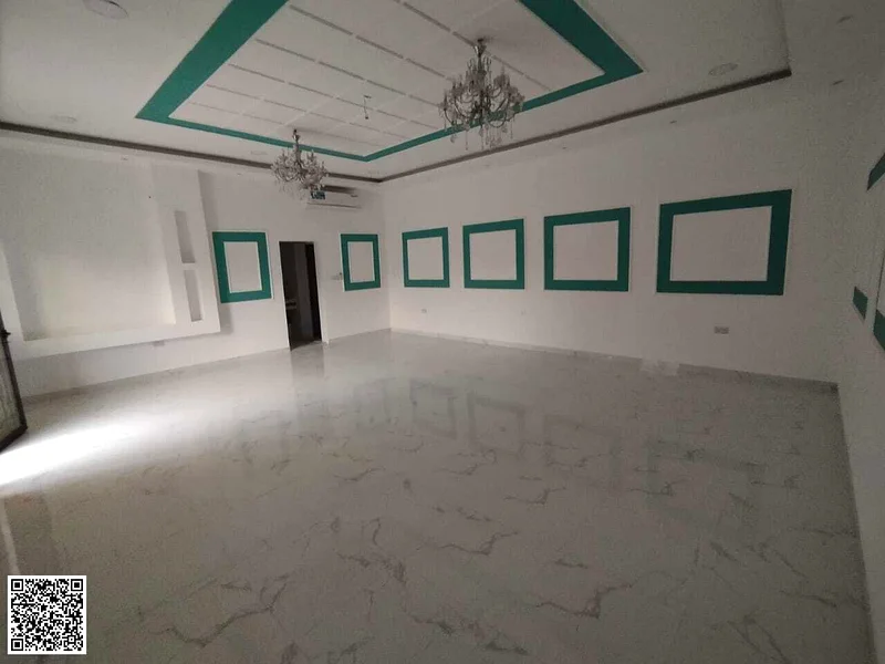 فيلا بمساحة 6700 قدم مربع للبيع /6 غرف نوم63871394256387114