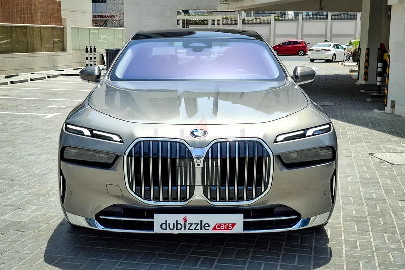 6610 درهم شهريًا | سيارة BMW سلسلة 7 735i من طراز 2026 | مواصفات دول مجلس التعاون الخليجي | المرجع #35808163484910777474111