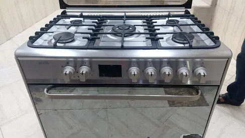 Super Gernal Gas Cooker With Electric Oven 90 by 60 C.m