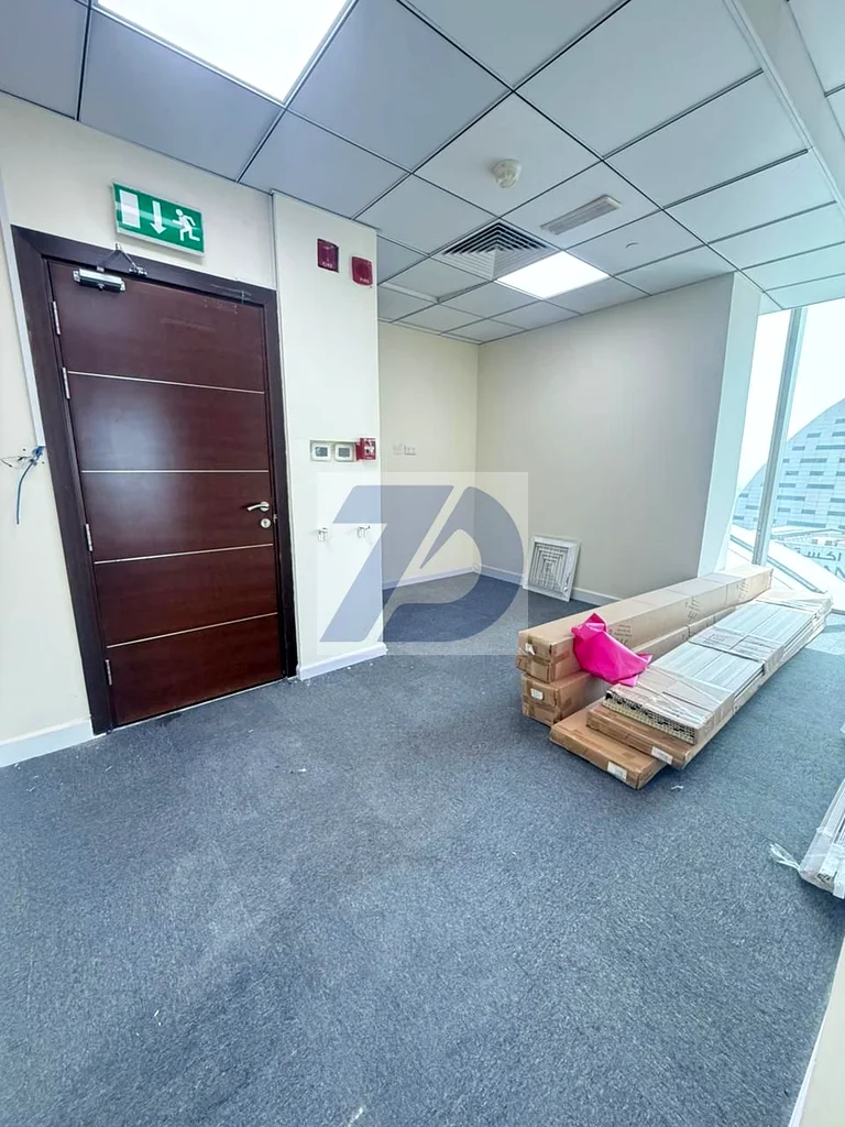 BUSINESS CENTRE | 1121 sq ft | SPACIOUS |63618982245763111