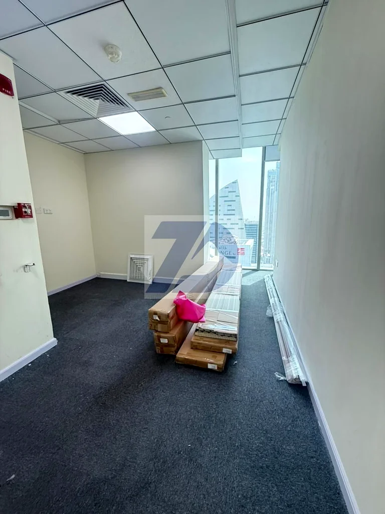 BUSINESS CENTRE | 1121 sq ft | SPACIOUS |63618982245763112