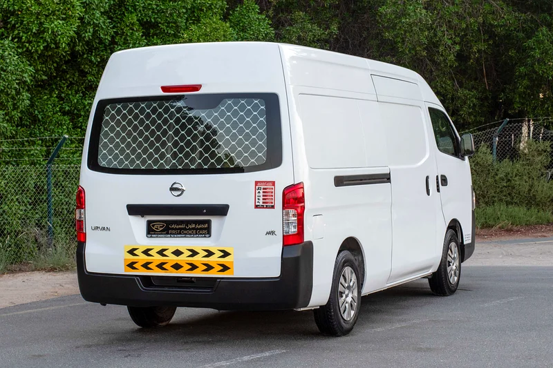 High-Roof Delivery Van | Manual | GCC Specs | Ref#N2678263484000021762112