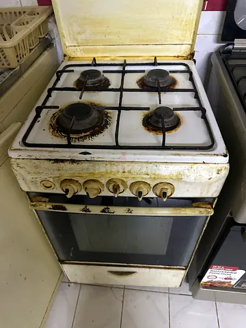 Vintage Gas Range Cooking Stove - Perfect for Restoration or Upgrade!
