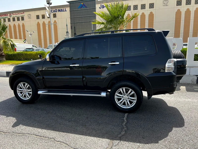 Clean Mitsubishi Pajero Full option – GCC Specs – No Accidents – Excellent Condition , Urgent Sale63489196699650112