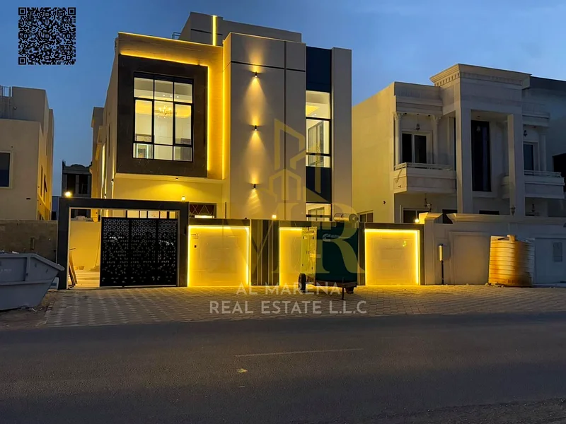 A villa directly from the owner, with personal finishing, on a main street, close to all services. Freehold for all nationalities and without a down p63898098135043110