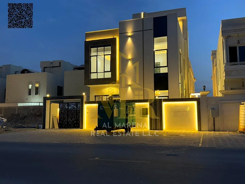 A villa directly from the owner, with personal finishing, on a main street, close to all services. Freehold for all nationalities and without a down p63898098135043111