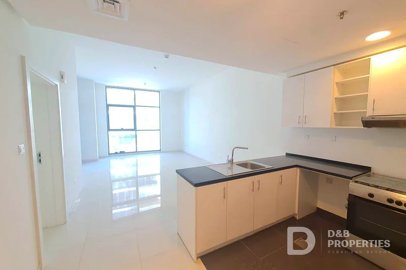 Well-Lit | Pool View | Spacious Layout63739165996673114
